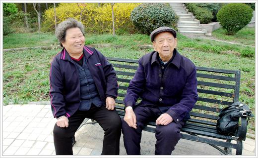 从85岁到95岁 他与癌共存
