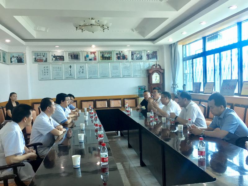 咸阳市副市长王靖调研视察我院工作