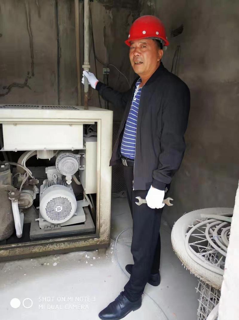 李军会 男 54岁（直肠肿瘤）
