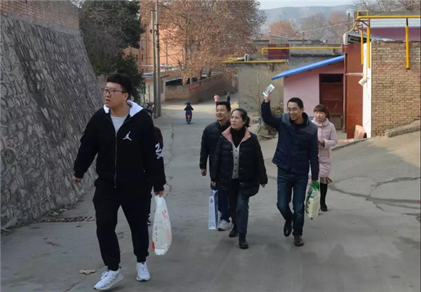 中西医综合治疗，中晚期肿瘤患者的希望：咸阳肿瘤医院门诊部患者走访慰问纪实