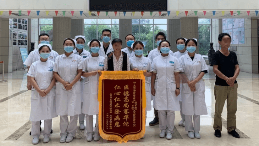 我院成功完成一例腹腔巨大肿瘤切除术