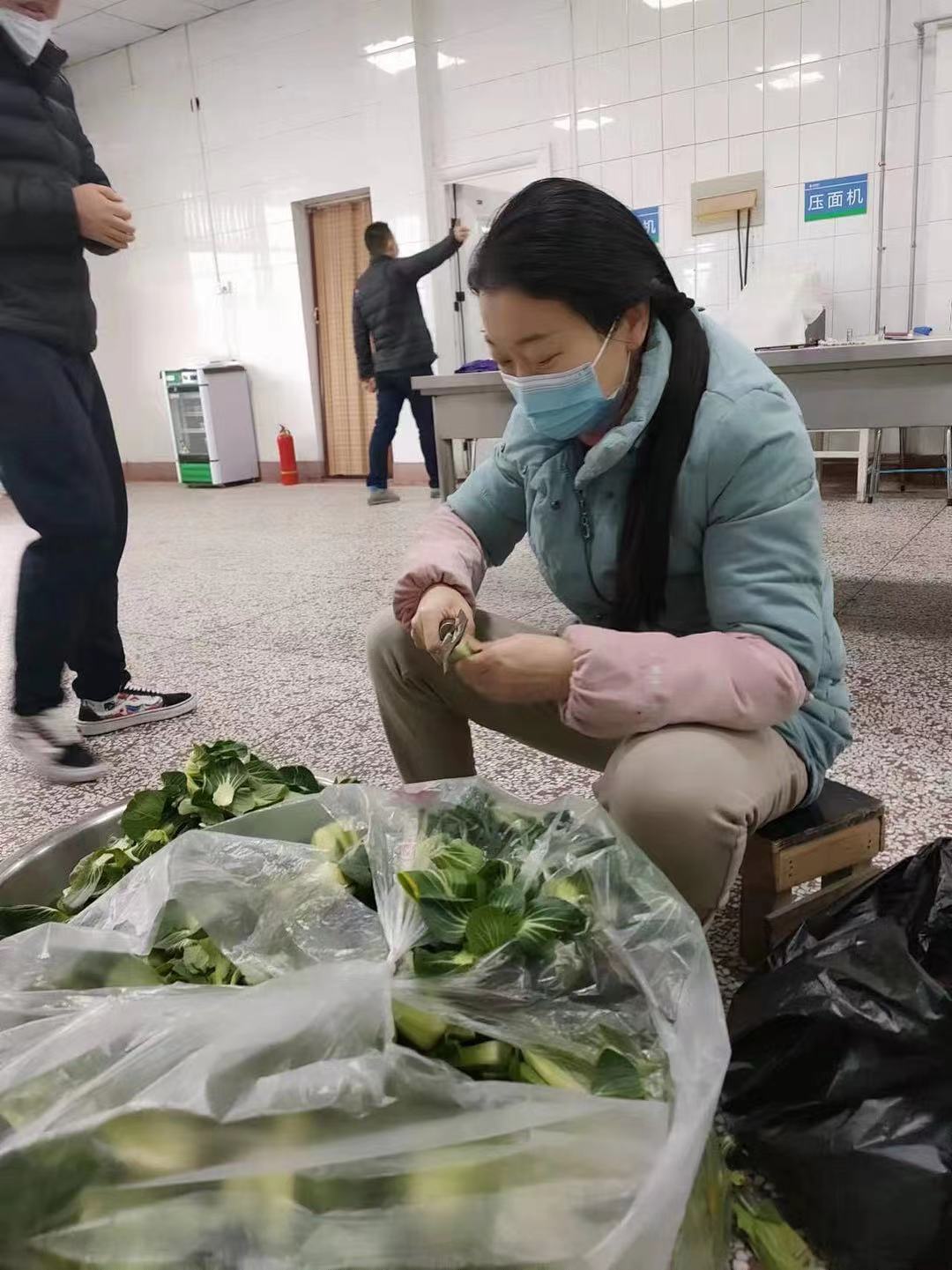疫情封城见温暖，守望相助克时艰